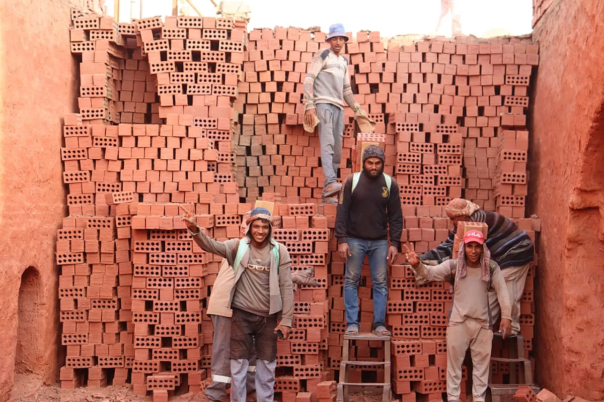 طوب طفلي احمر عالي الجودة