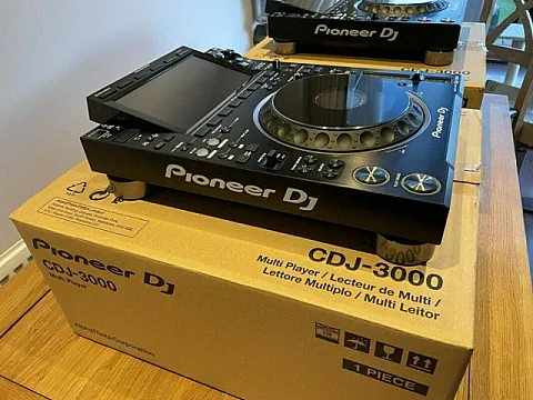 AlphaTheta XDJ AZ, OMNIS DUO, Pioneer OPUS QUAD, Pioneer XDJ RX3, Pioneer XDJ XZ, Pioneer DDJ FLX10, Pioneer CDJ 3000, Pioneer DJM A9, Pioneer DJM A9, AlphaTheta Euphonia