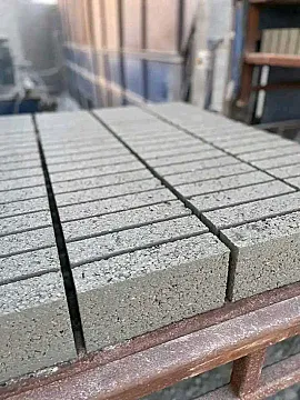 طوب طفلي احمر للبناء عالي الجودة