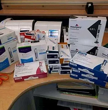 Buy diazepam, tramadol, Xanax, DMT, Wax,6CLADBA,5FAEB2201, Nembutal, Bromonordiazepam, Lorazepam, LSD, shrooms, Suboxone, ETC