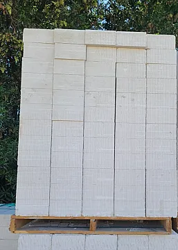 الطوب الابيض الرغوي