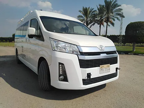 خدمة ليموزين مطار القاهرة الدولى 01031259956