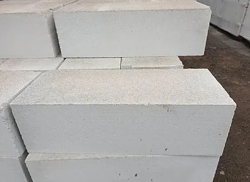 الطوب الابيض الرغوي