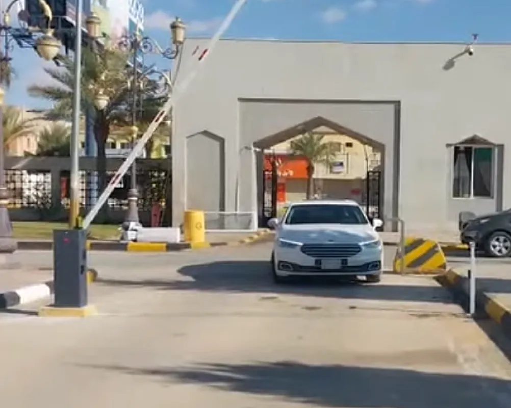 بوابات مرور سيارات بوابه مواقف امنية الكترونية بوابات دخول و خروج سيارات barrier gates