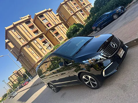 ايجار مرسيدس V250 بالسائق من شركة ليموزين القاهرة