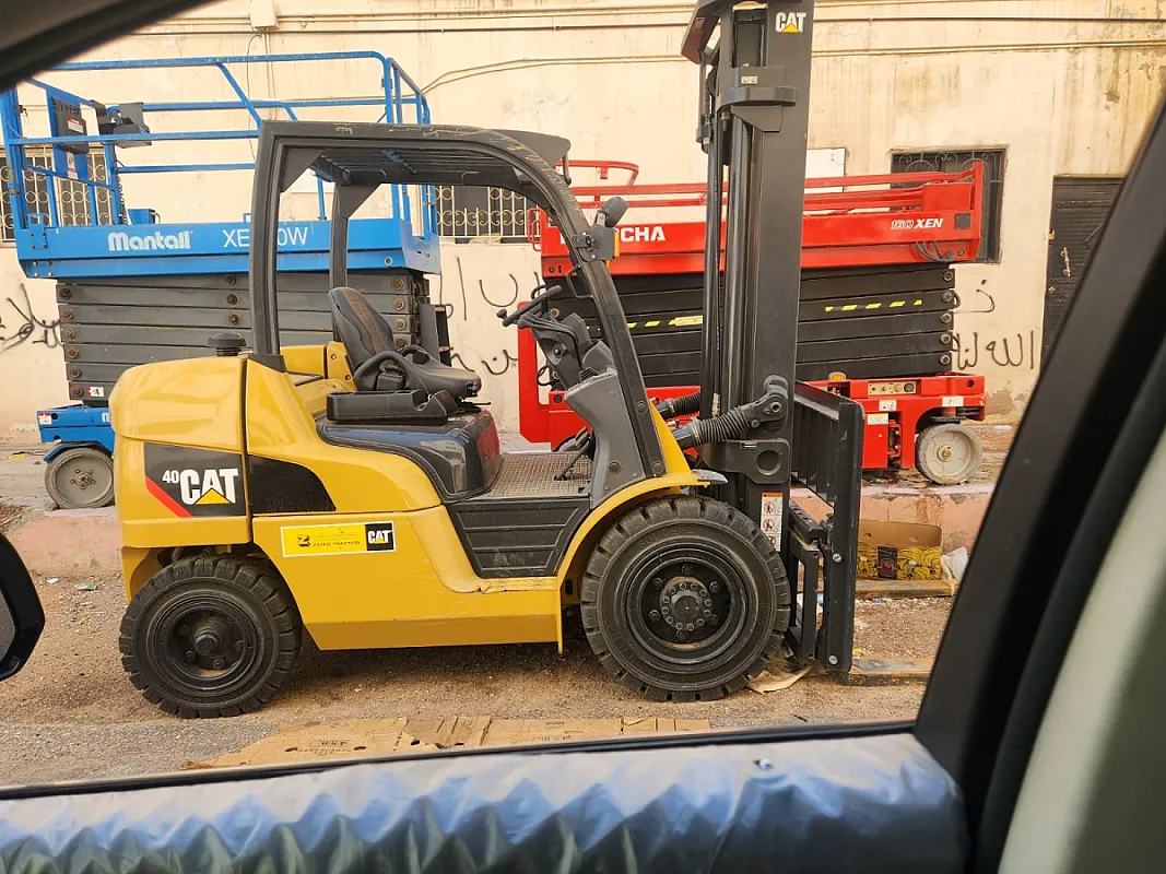 فوركلفت للايجار رافعات شوكية للايجار