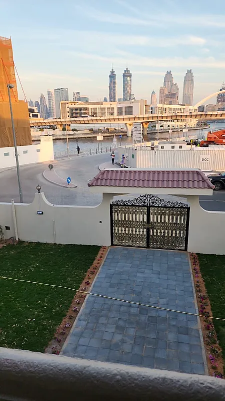 فيلا باطلالة برج خليفة دبي