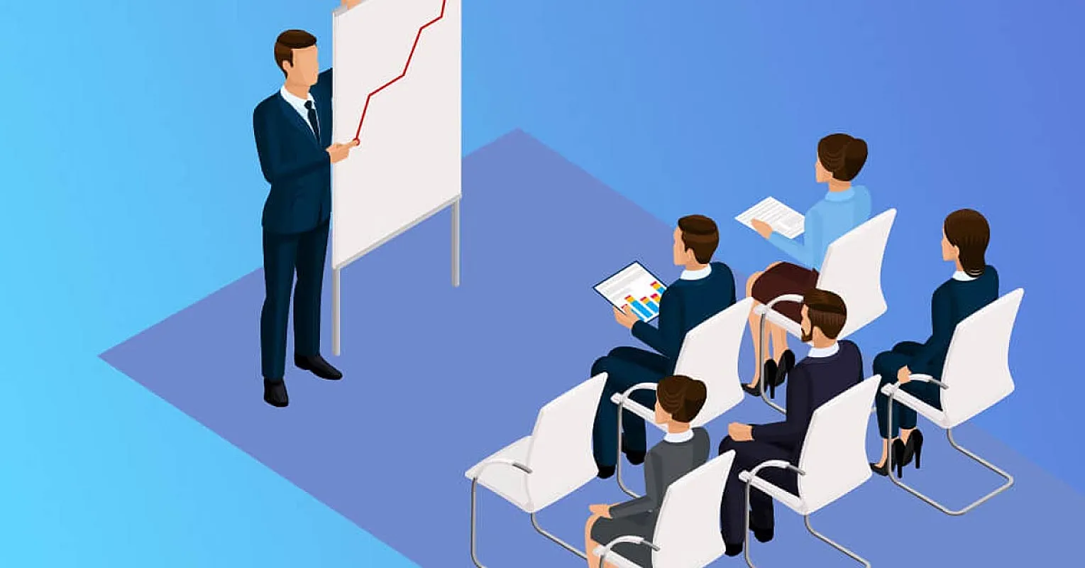 البرامج والدورات القيادية ( leadership programs and courses