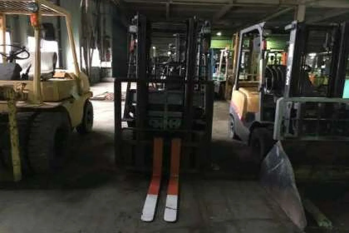رافعات شوكية للايجار الدمام فوركلفتات للايجار الدمام 0535956963